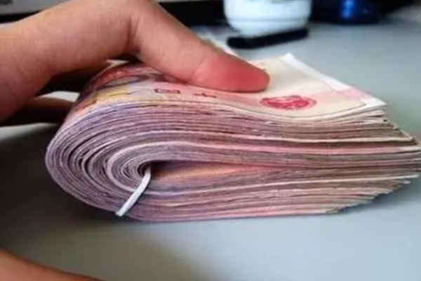 信用卡临时额度调整周期结束，逾期恢复原额度提醒